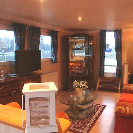 Hotelschiff Perle BRE Chambre photo